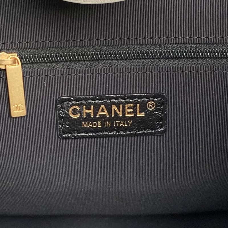 Ch**el hobo bags